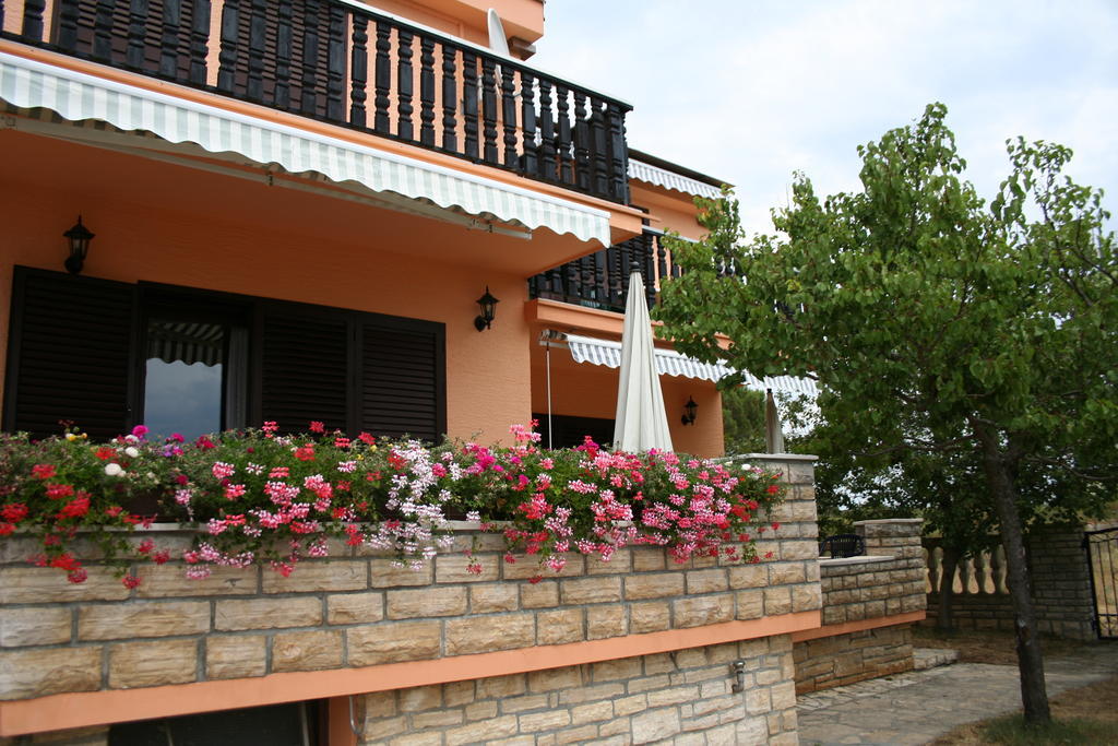 Apartments Santa Barbara Biograd Na Moru Luaran gambar