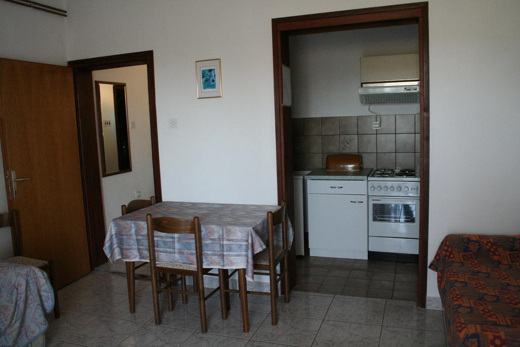 Apartments Santa Barbara Biograd Na Moru Bilik gambar